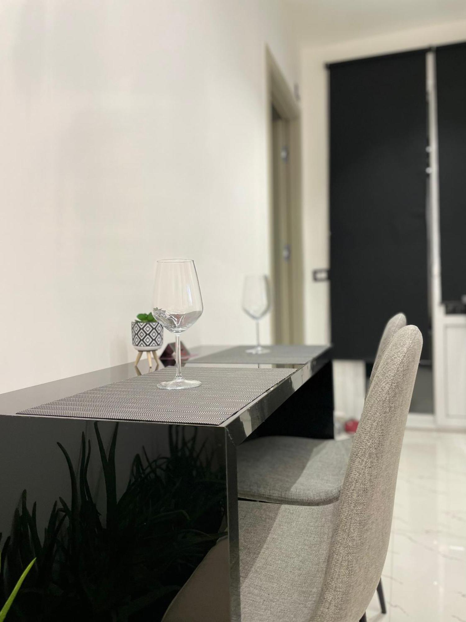 Sueno Apartments & Suites Tirana Exteriör bild